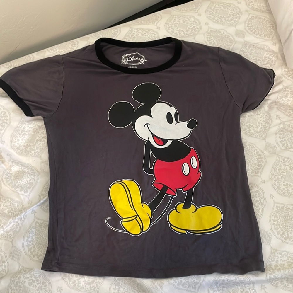Disney Mickey Mouse shirt sz S